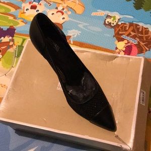 Black Michael Kors pumps
